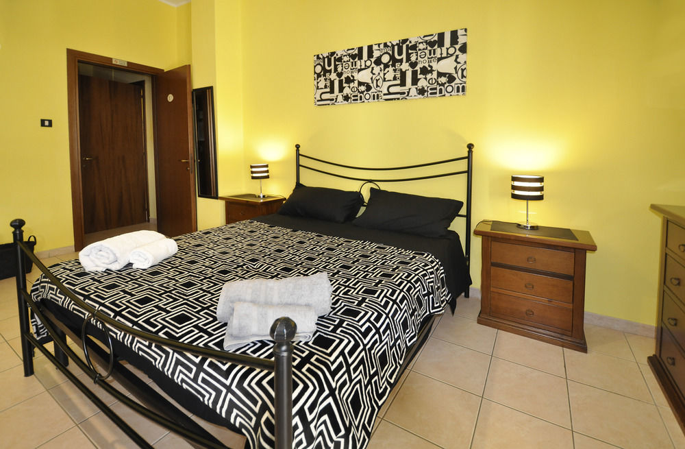 Cerdena Rooms กาญารี ภายนอก รูปภาพ