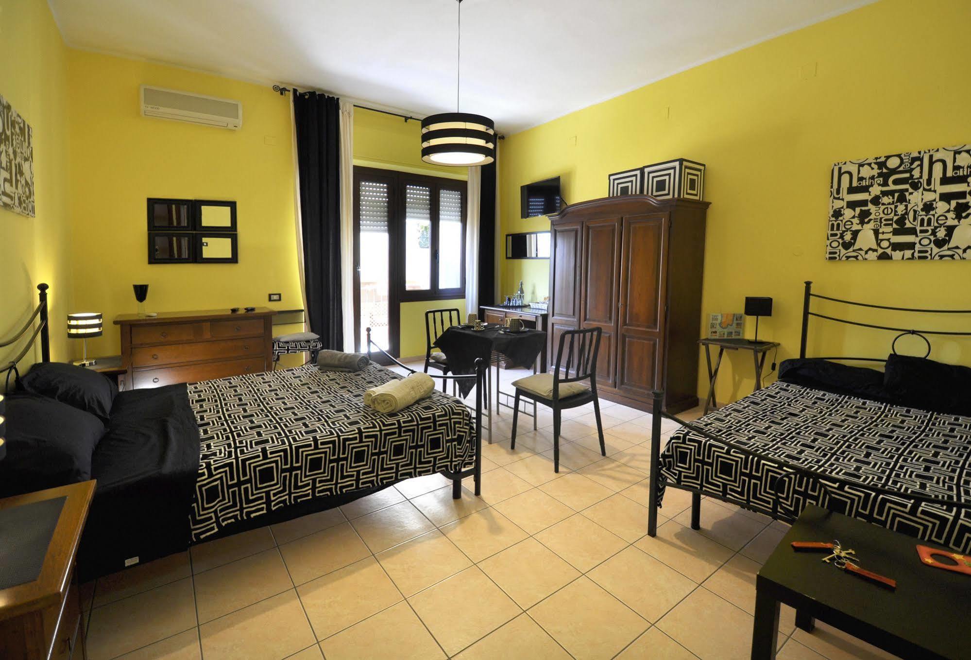 Cerdena Rooms กาญารี ภายนอก รูปภาพ