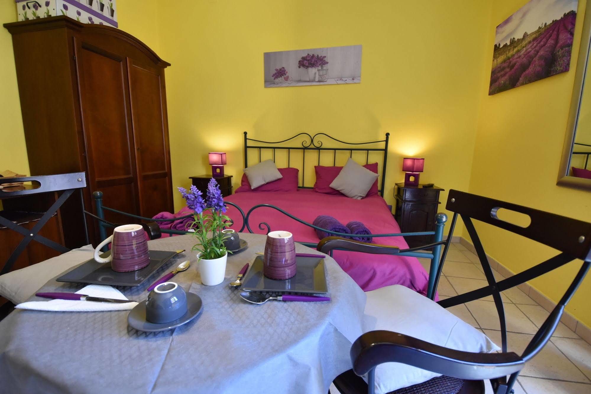 Cerdena Rooms กาญารี ภายนอก รูปภาพ