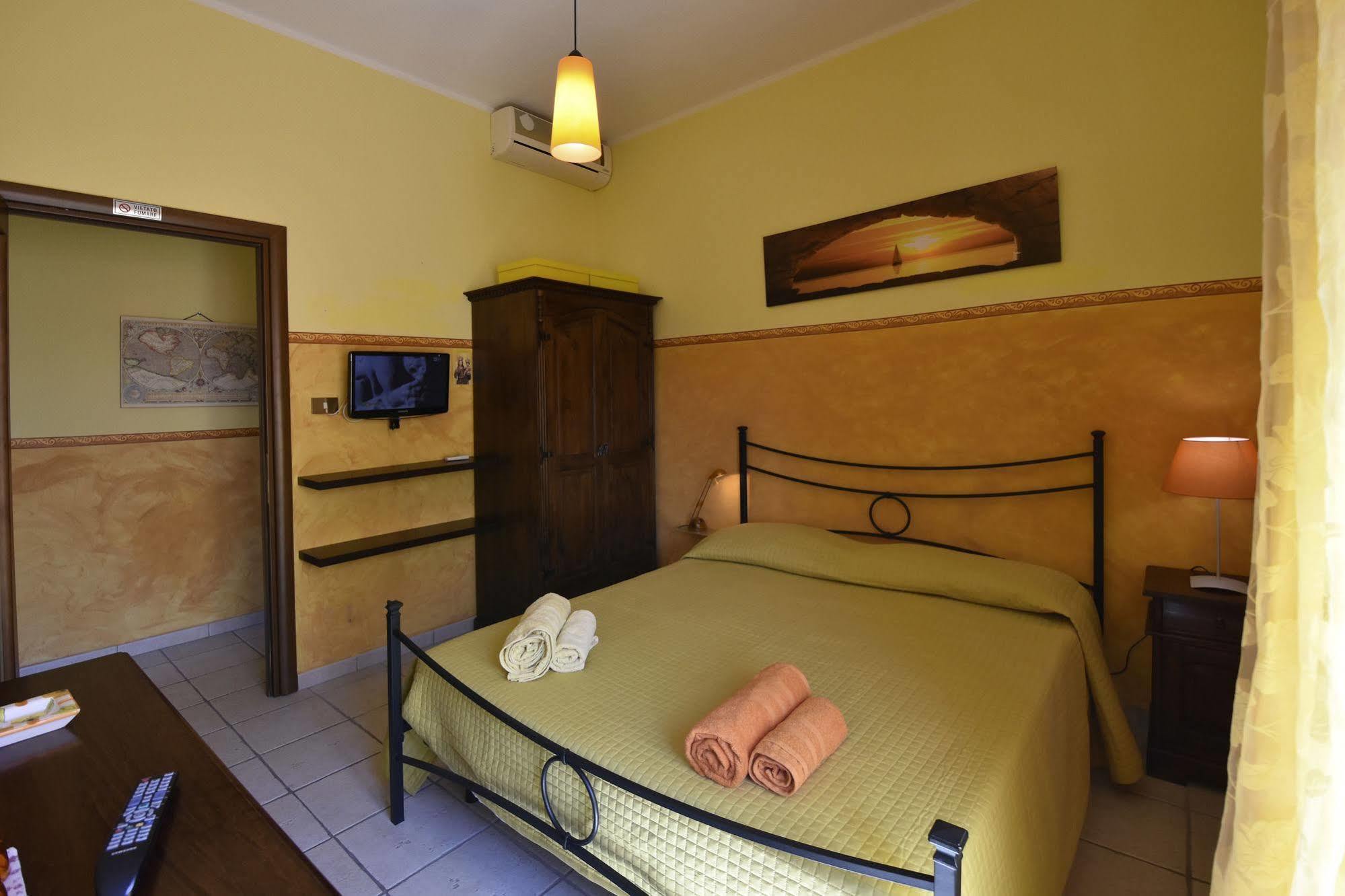 Cerdena Rooms กาญารี ภายนอก รูปภาพ