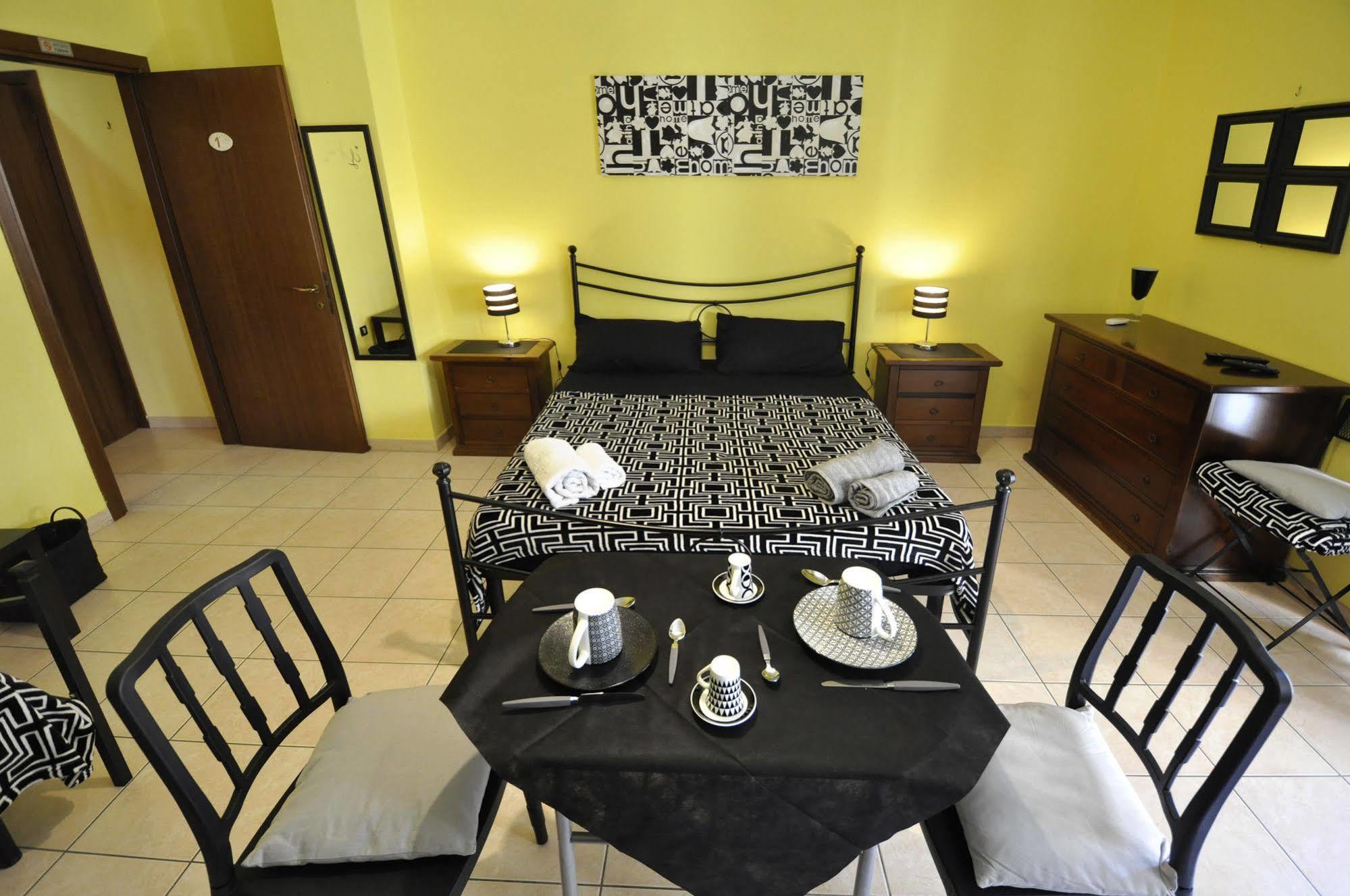Cerdena Rooms กาญารี ภายนอก รูปภาพ